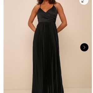 Lulu's Elegant Black Maxi Dress
